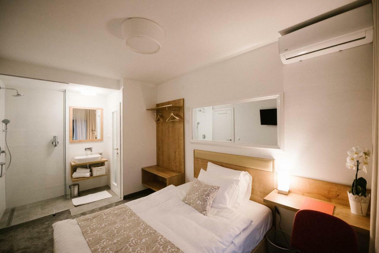 2I Rooms Ðakovo Esterno foto