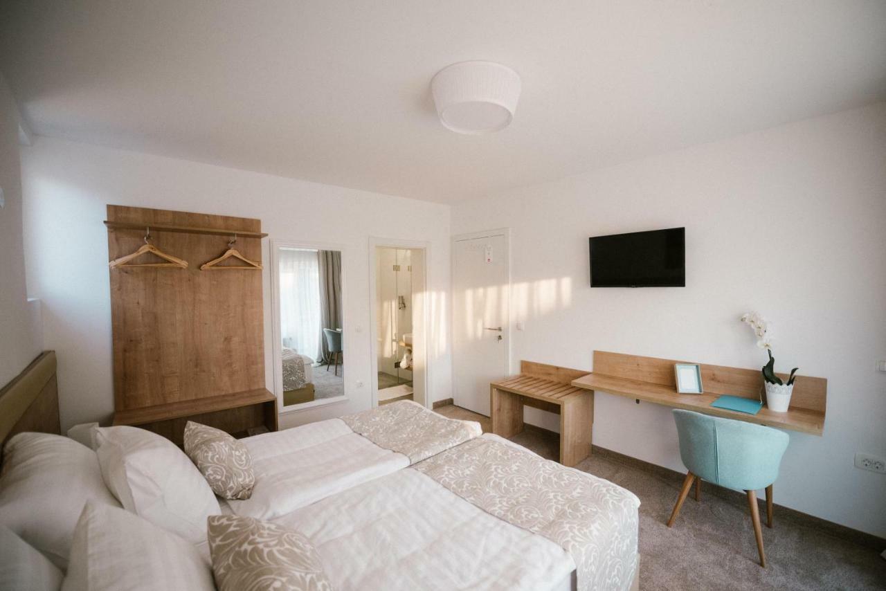 2I Rooms Ðakovo Esterno foto