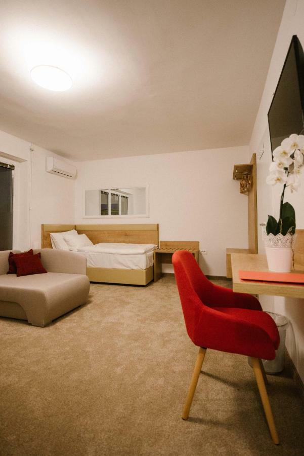 2I Rooms Ðakovo Esterno foto