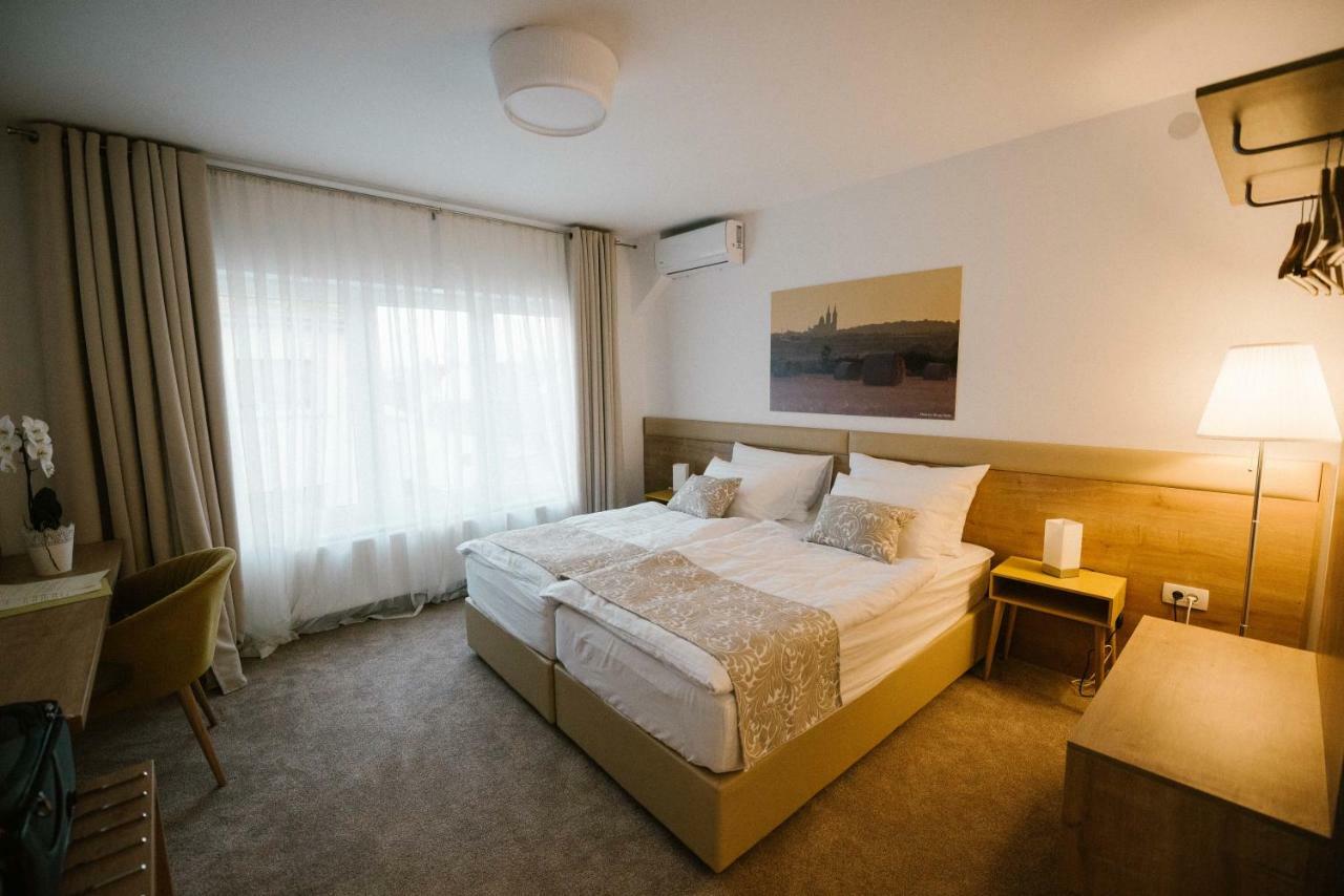 2I Rooms Ðakovo Esterno foto